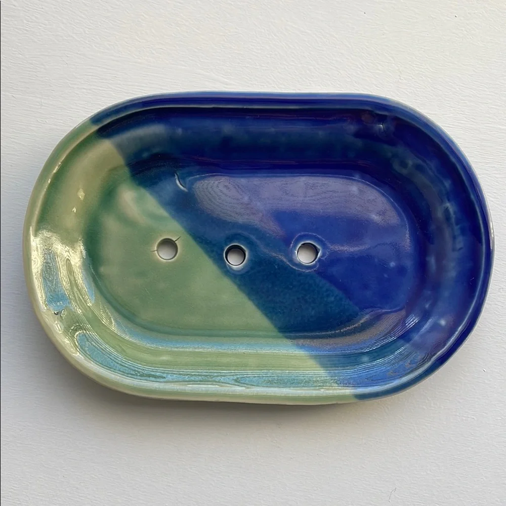 NWOT CHATHAM POTTERY Blue and Green Ceramic Soap Dish